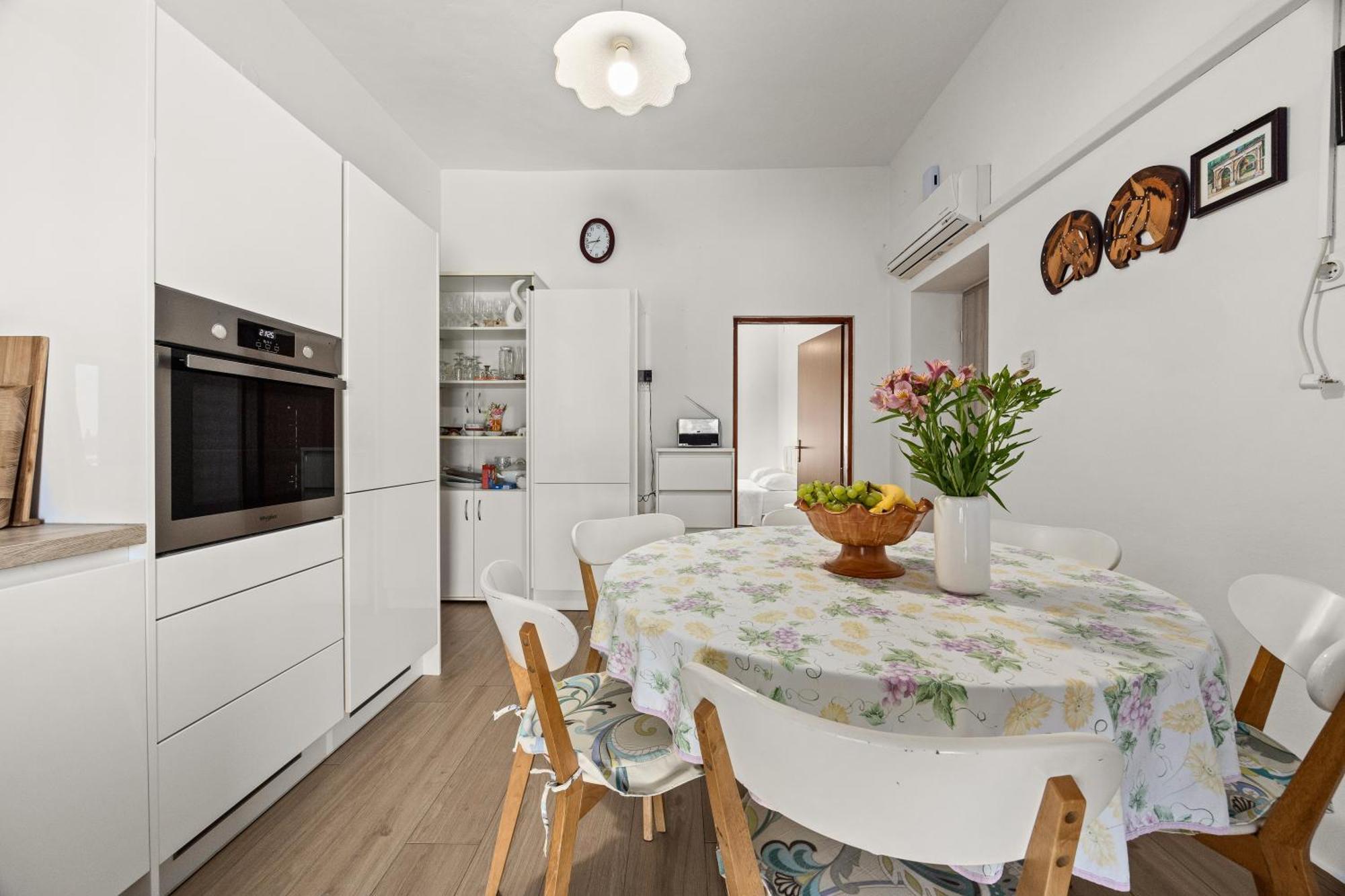 Apartment Punta Verudella *